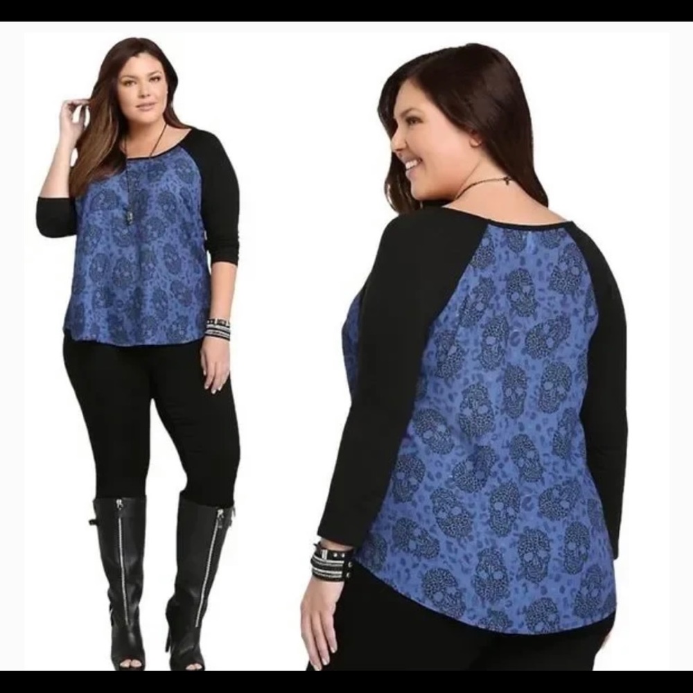Torrid Black Blue Skull Raglan Top
